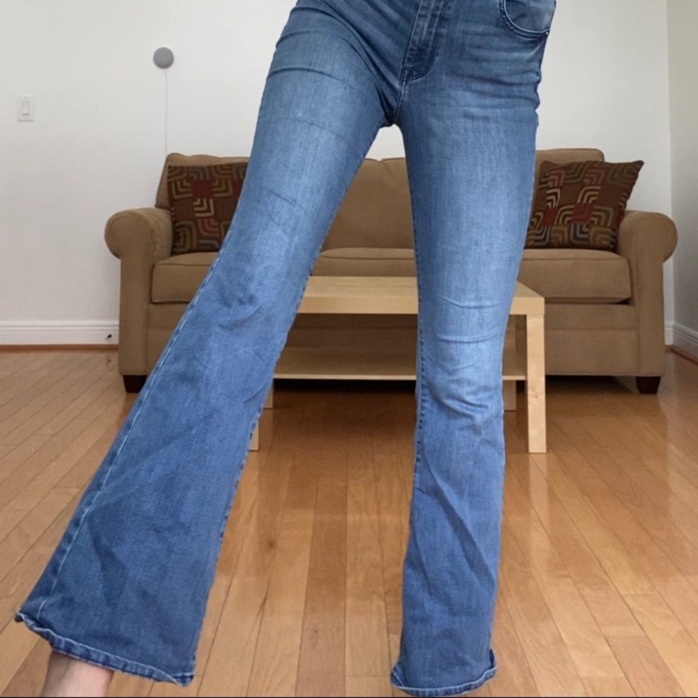 ✨VINTAGE MINI-FLARE HIGH WAIST JEANS✨